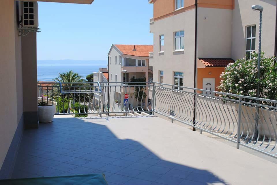 Apartment Miskovic Макарска Экстерьер фото