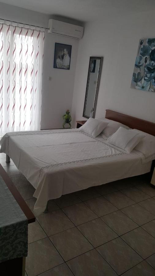 Apartment Miskovic Макарска Экстерьер фото